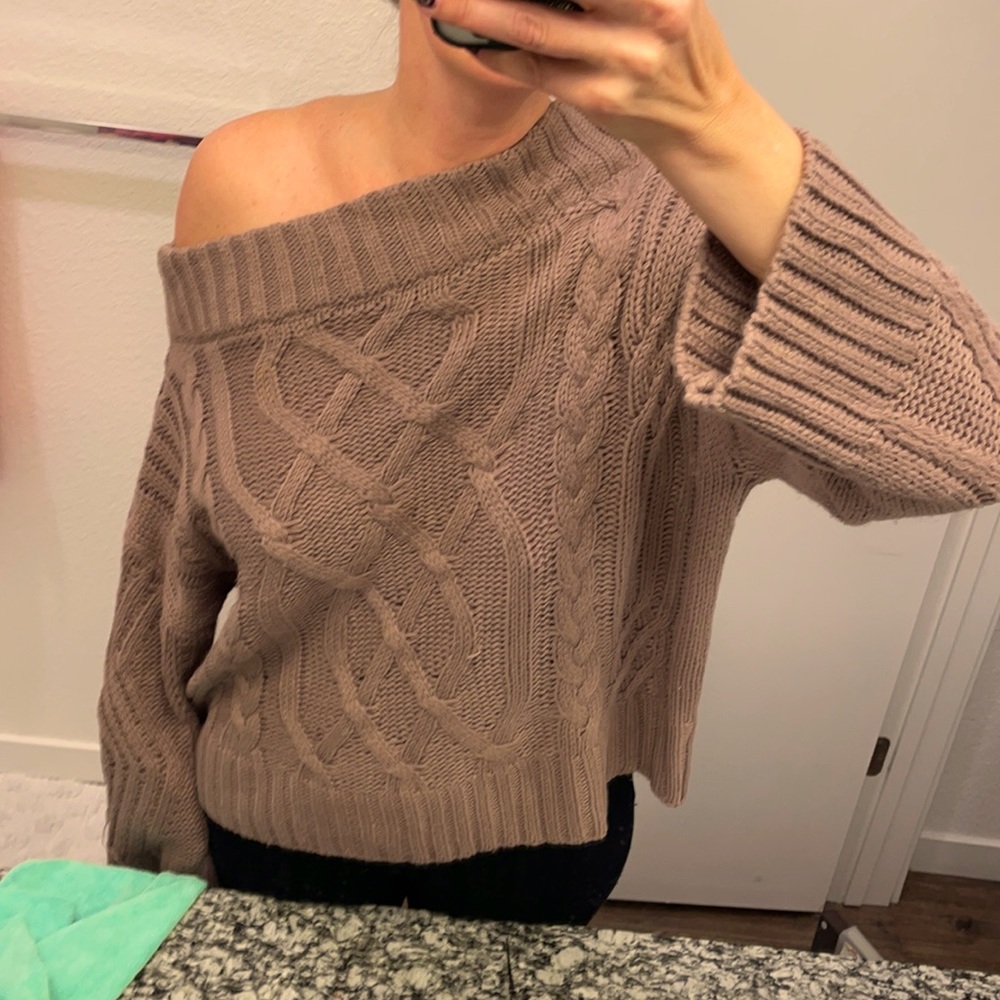 Mauve Wishlist chunky knit off shoulder sweater m/l